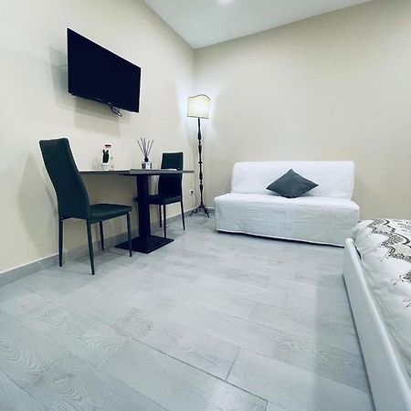 Riviera90 Apartment Napoli Bagian luar foto