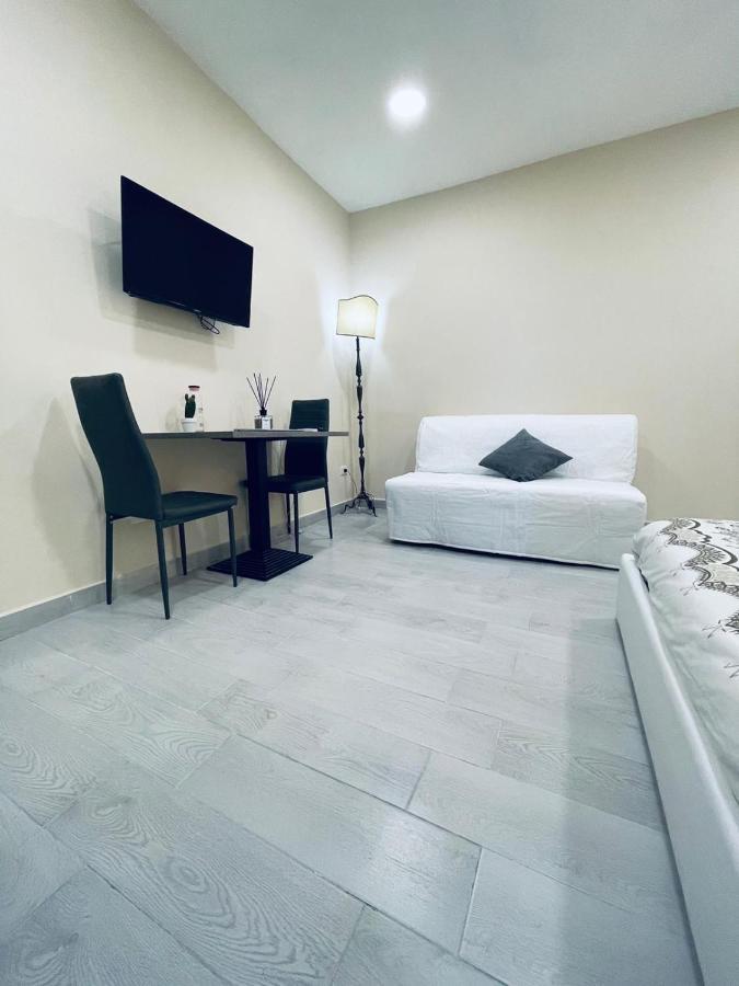 Riviera90 Apartment Napoli Bagian luar foto