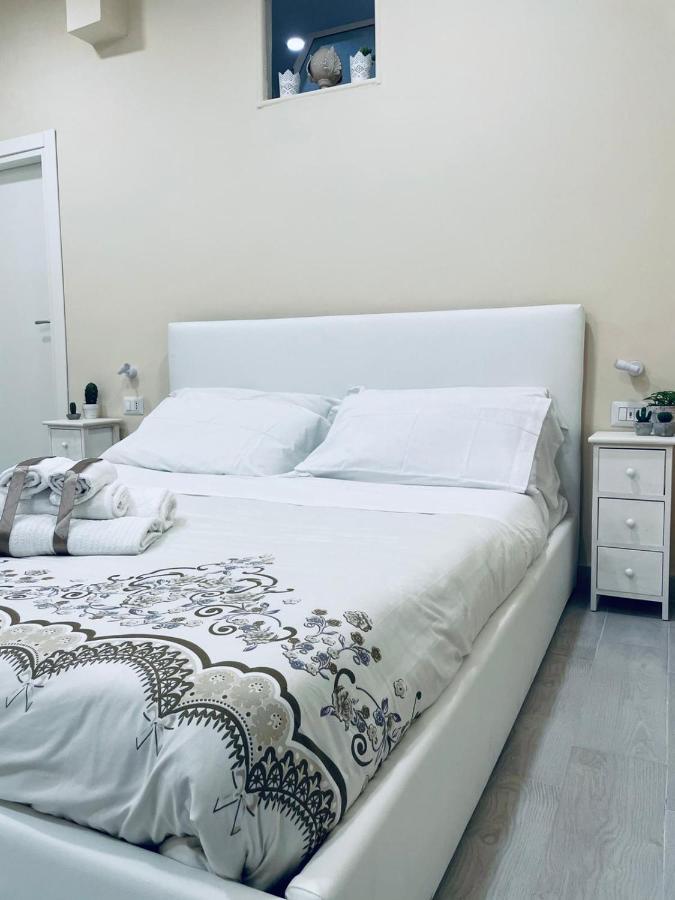 Riviera90 Apartment Napoli Bagian luar foto